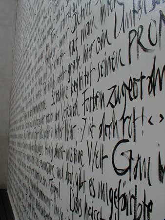 Schrift an der Wand