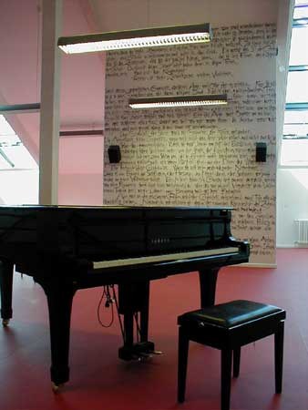 Flügel in Raum 501